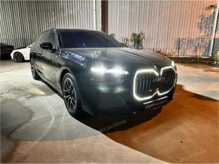 LED Front Grill (i7) BMW