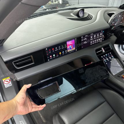 Android Passanger Screen Touch Screen Porsche (Taycan) - Before and after
